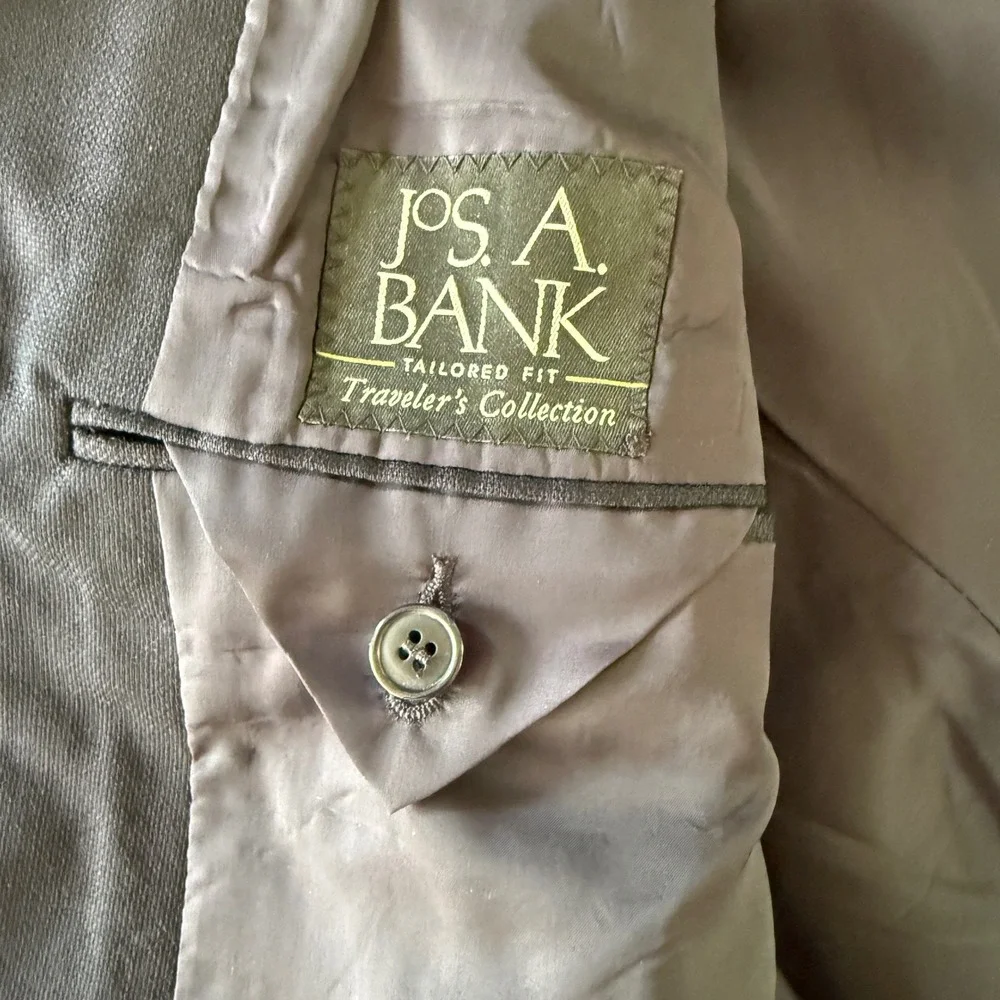 Jos‎ A Bank Travelers Mens Wool Navy Blue Blazer 41R Gold Crest Buttons Tailored